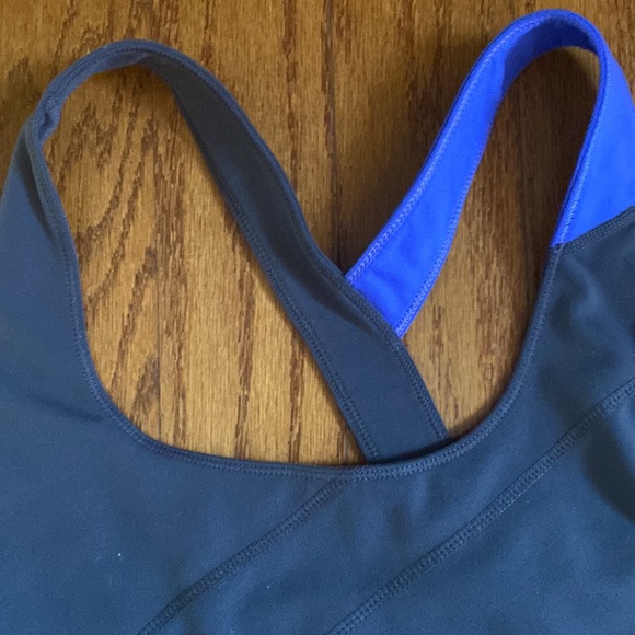 Calvin Klein Performance Tank - Picture 3 of 10